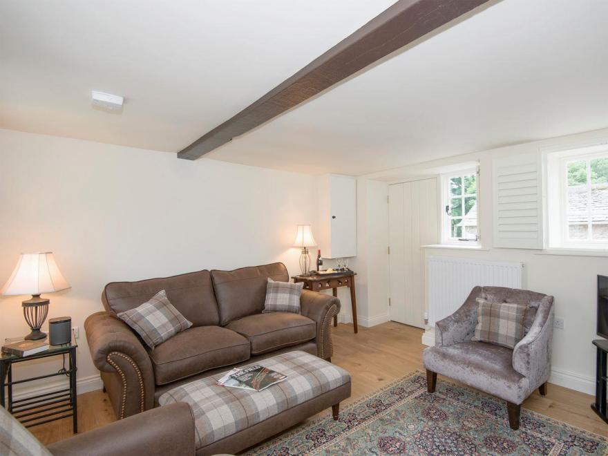 19 Lowther Village - UKC1921