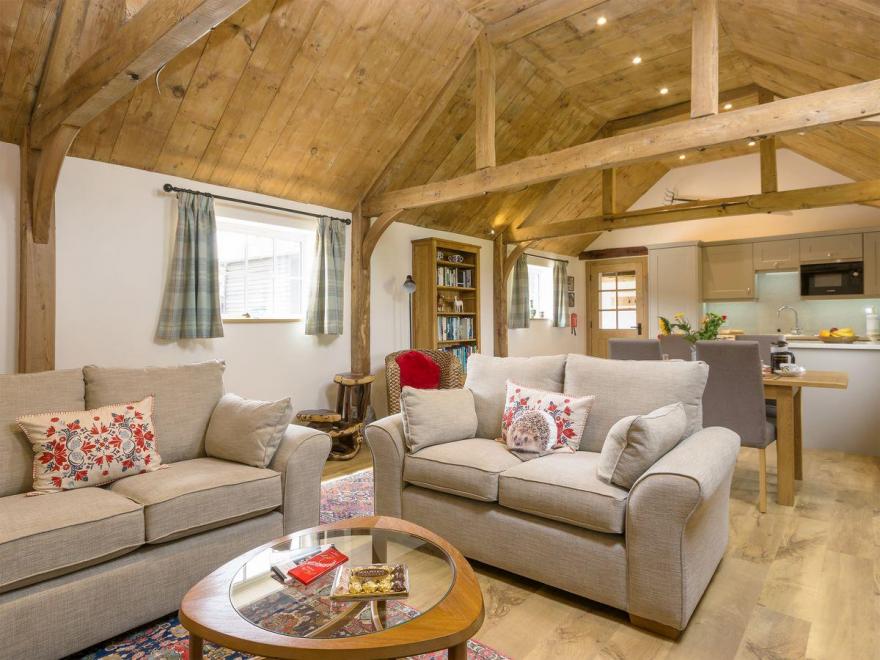 The Calf Shed-UKC2113