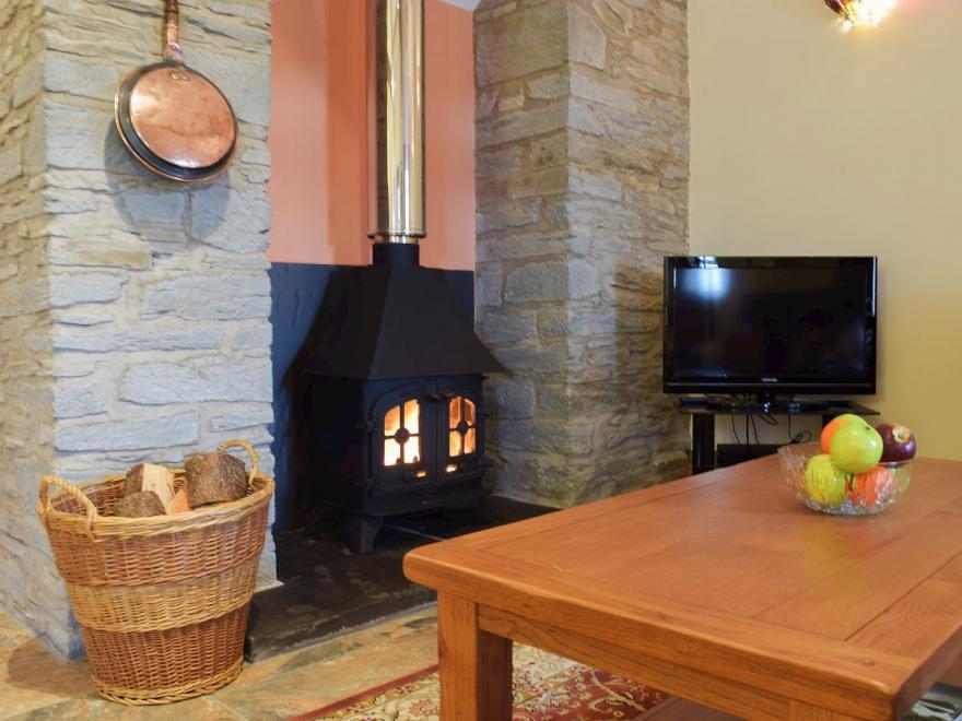 Gwaun Cottage - UK6381