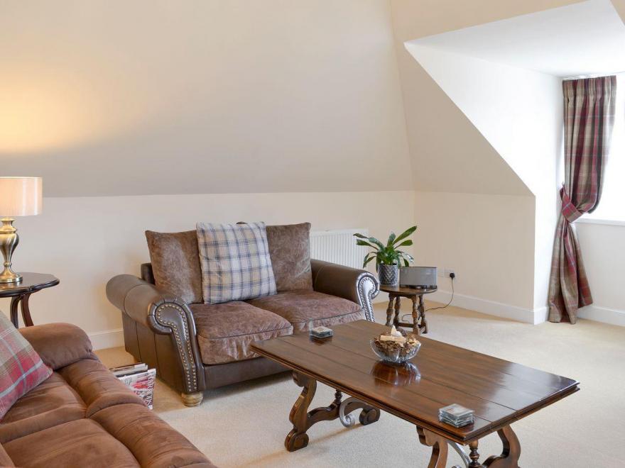 Viewmount House - Caledonian