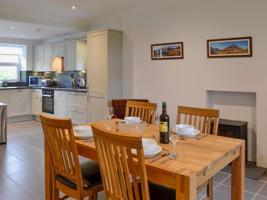 Tornahatnach - UK5177