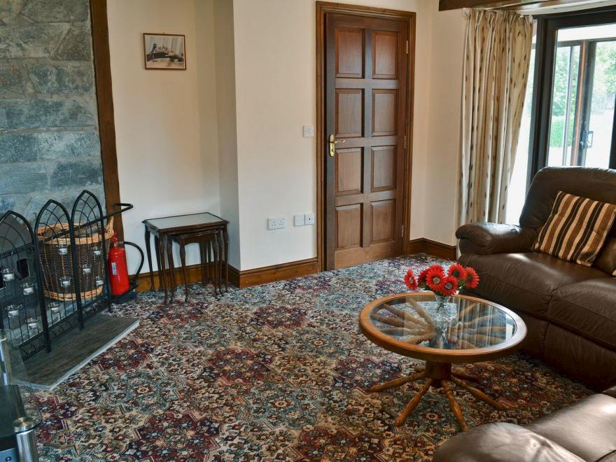 Swallows Nest - W43165