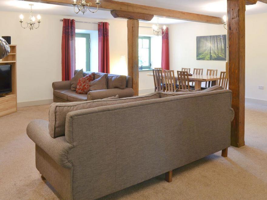 The Gearings - UK3163