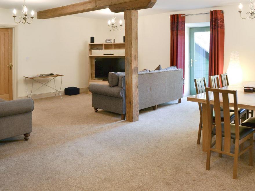 The Gearings - UK3163