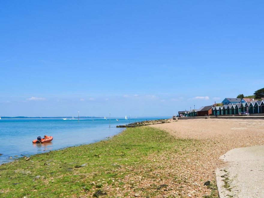 83 Gurnard Pines - UKC2377