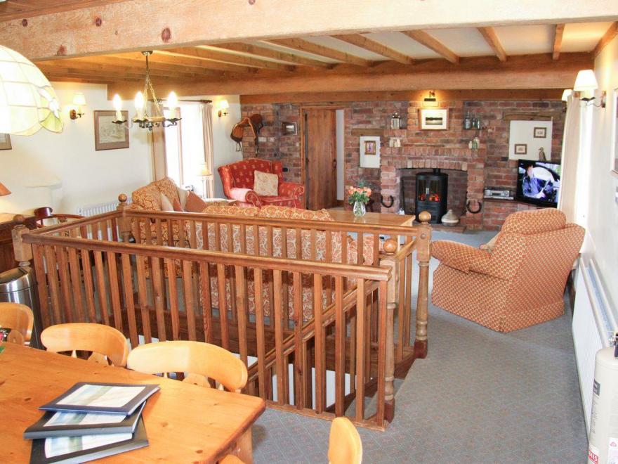 Saddleback Barn-UK1160