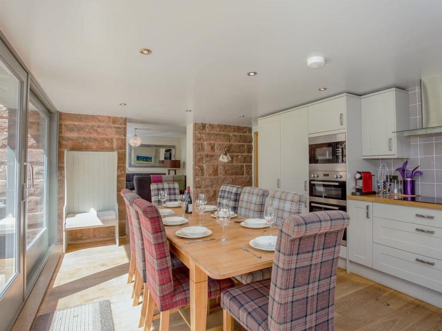 Gardener's Cottage - UKC2427