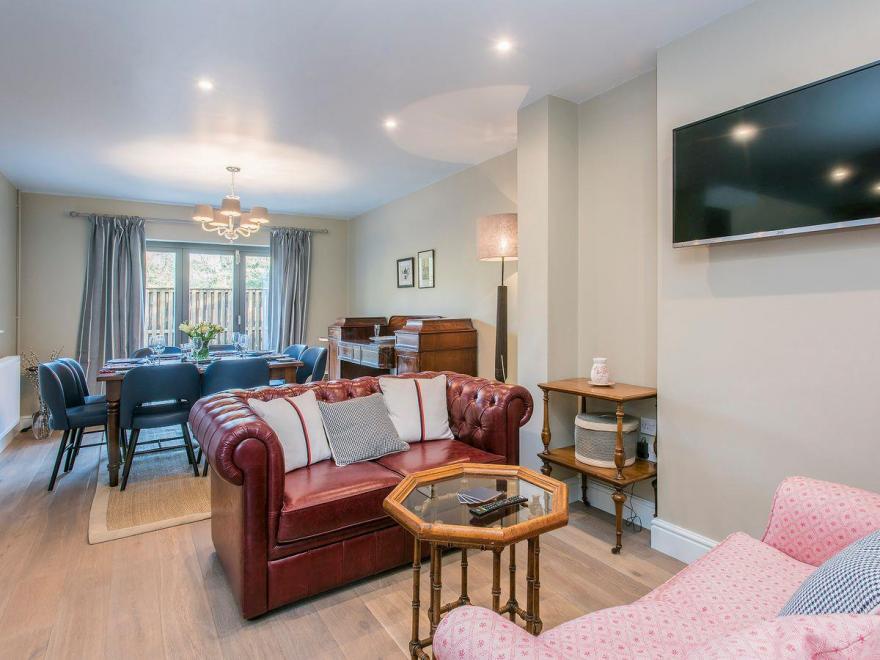 Meadowsweet Cottage-UKC2458