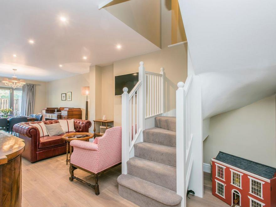 Meadowsweet Cottage-UKC2458