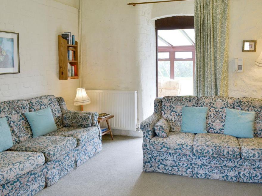 Crooklets Cottage - E1336