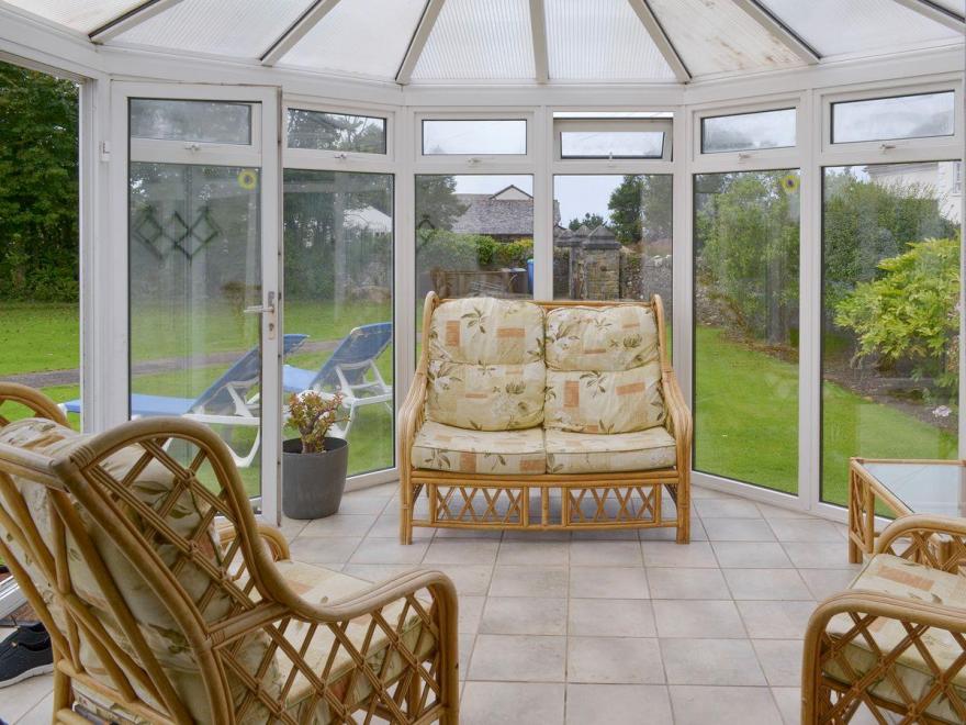 Pear Tree Cottage - E1347