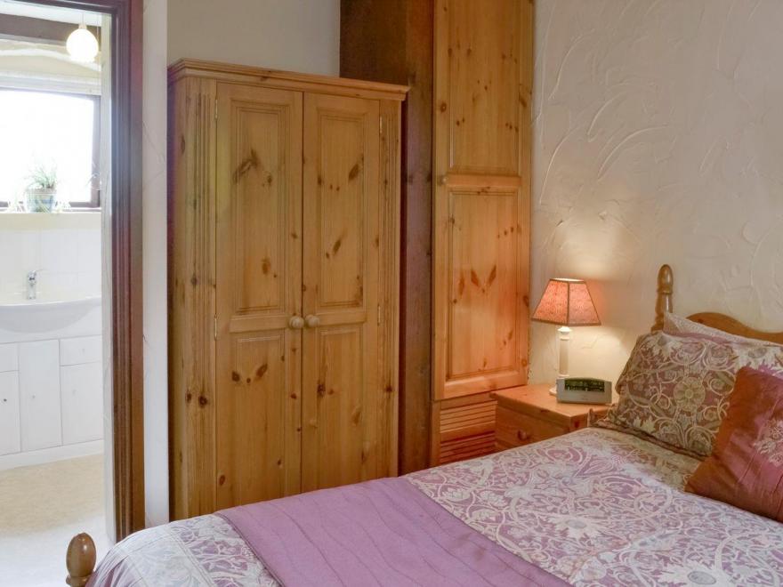 Duckpool Cottage - E1353