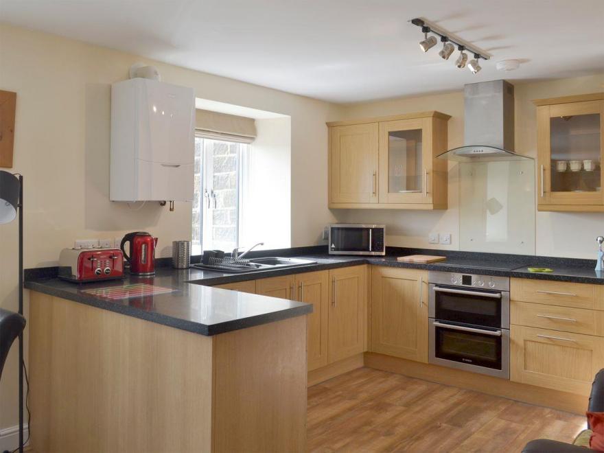 Swallows View - UK4125