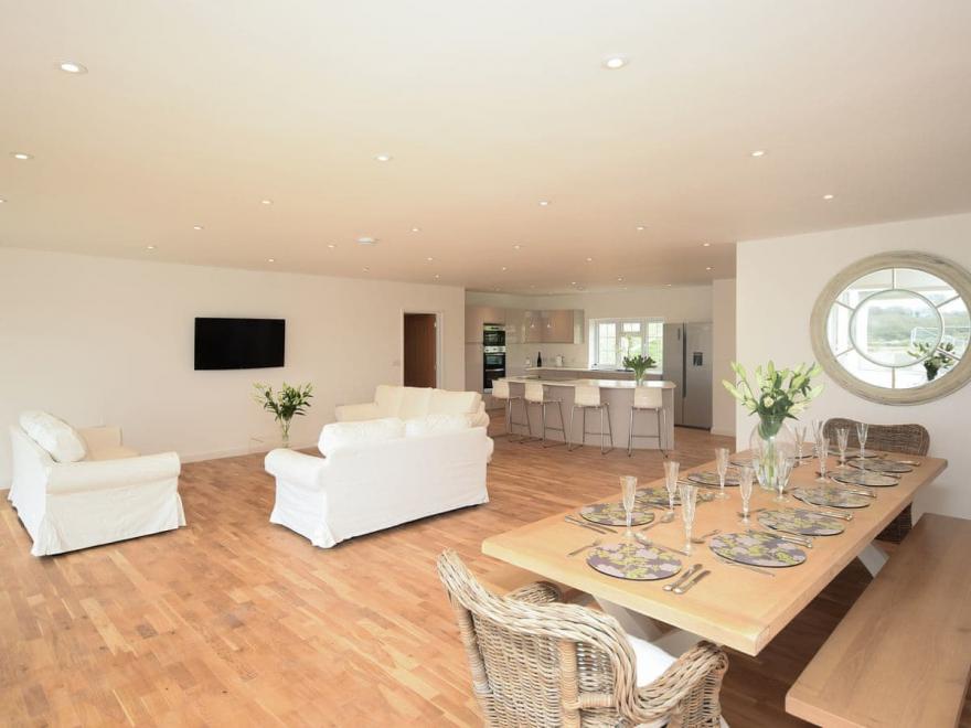 The Orchard - UKC2496