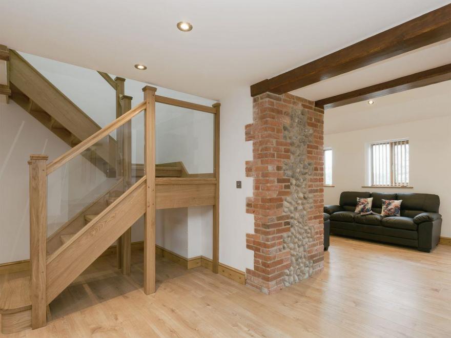 The Great South Barn - UKC2527