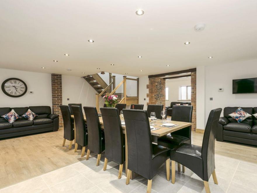 The Great South Barn - UKC2527