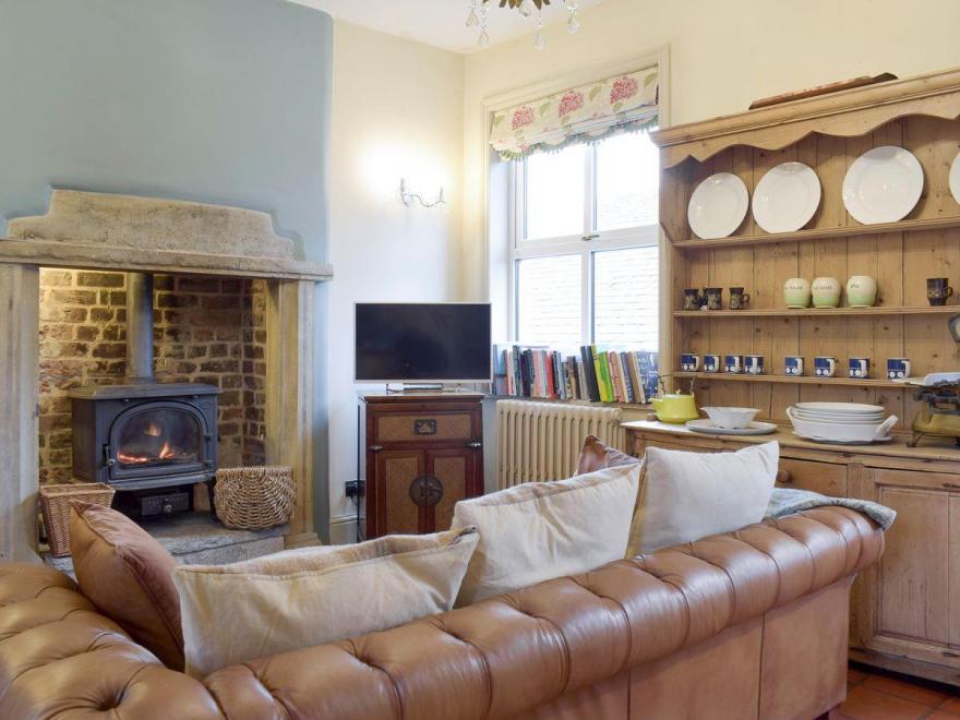 Foxley Bank Stables Main House - UKC2563