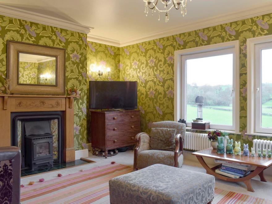 Foxley Bank Stables Main House - UKC2563