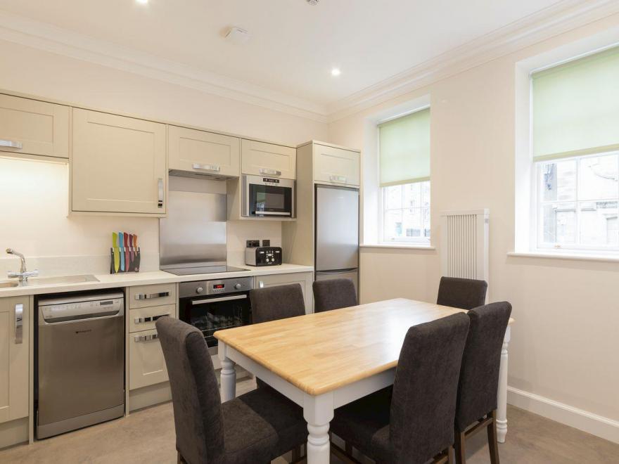 Hexham House Apartment 1 - UK3192