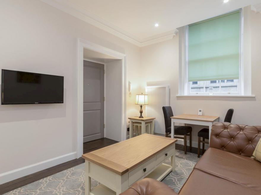 Hexham House Apartment 2 - UK3193