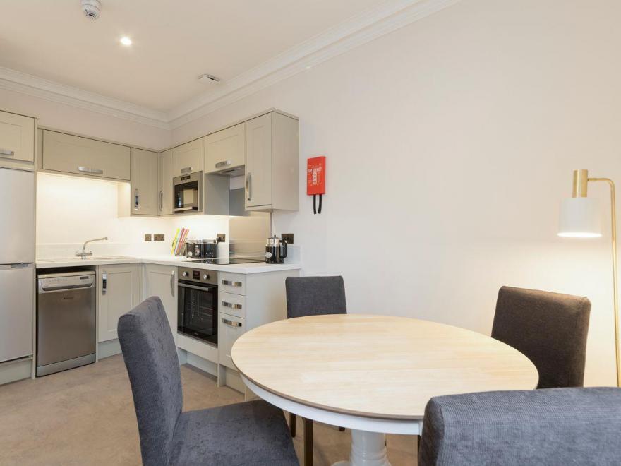 Hexham House Apartment 3 - UK3194