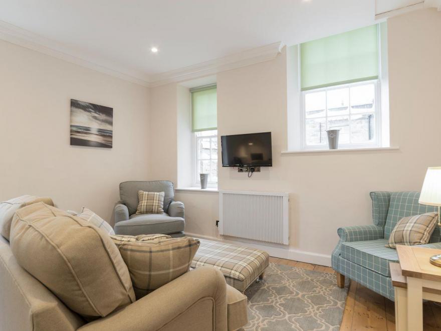 Hexham House Apartment 3 - UK3194
