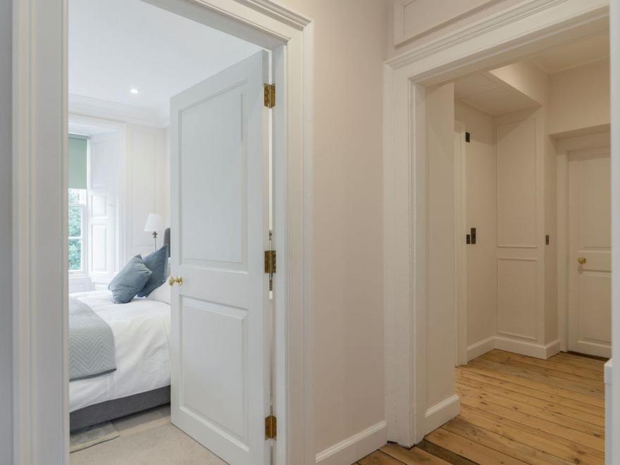 Hexham House Apartment 4 - UK3195