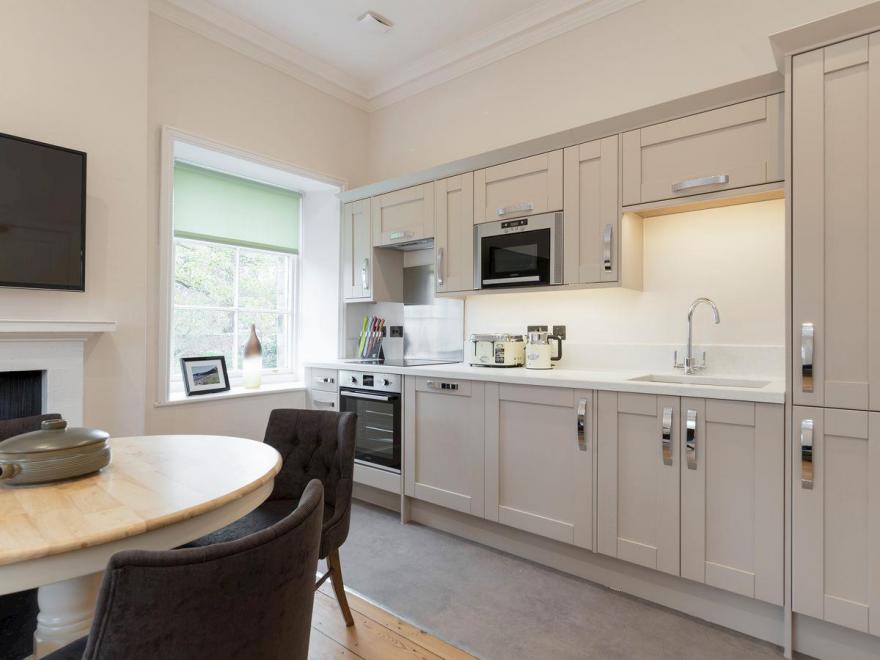 Hexham House Apartment 6 - UK3197