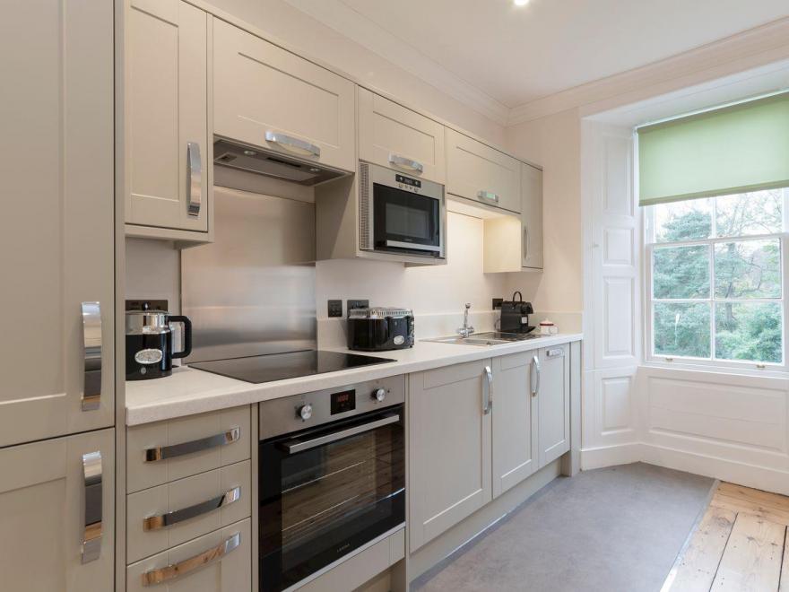 Hexham House Apartment 7 - UK3198