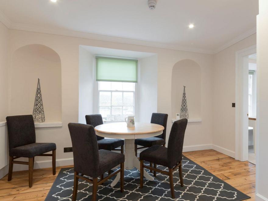 Hexham House Apartment 7 - UK3198