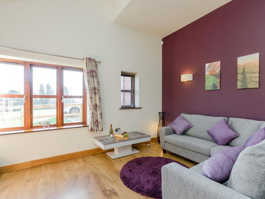 Tawny Cottage - UKC2580