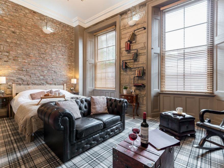 The Oldgate - UK3202