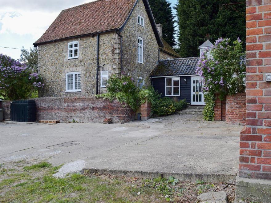 Old Applecroft Farmhouse