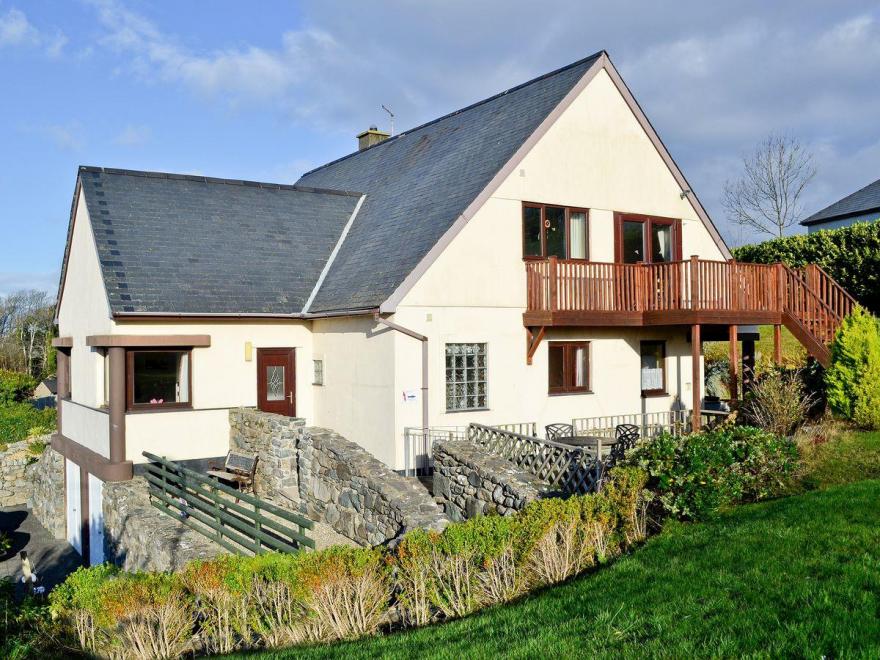 Ty Heddlu Sea View Ground Floor