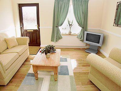 Clover Cottage - W40835