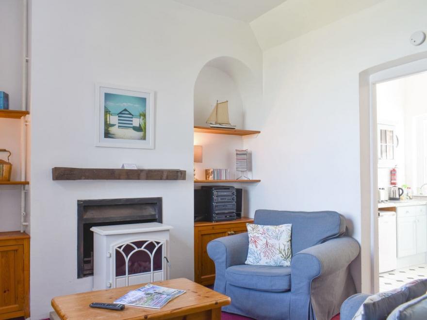 2 Fort Victoria Cottages