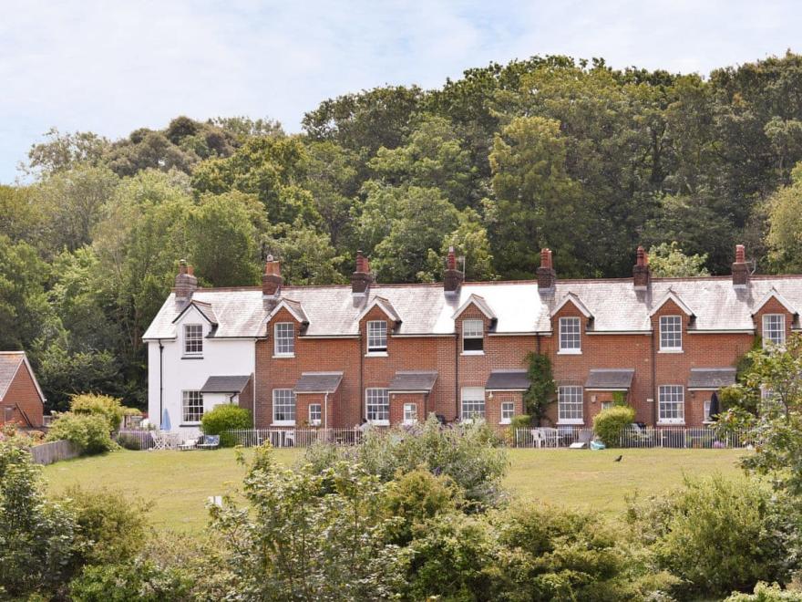 2 Fort Victoria Cottages