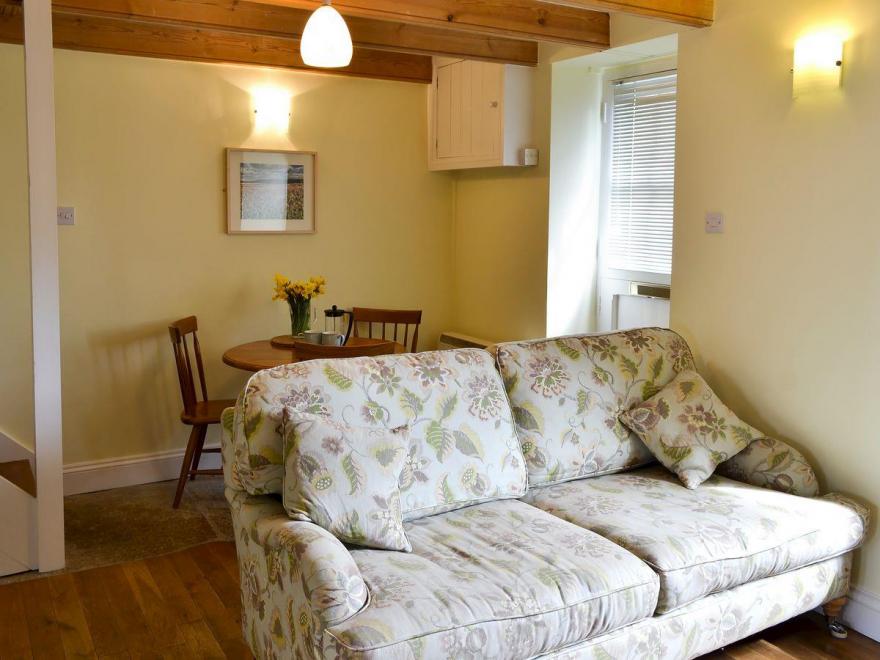 Bal-Maiden'S Cottage