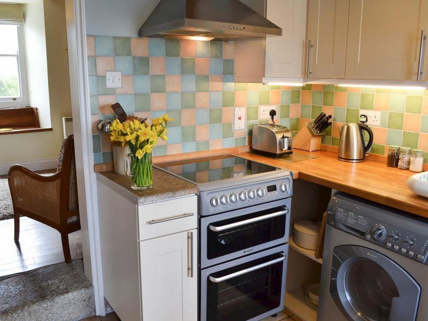 Bal-Maiden'S Cottage