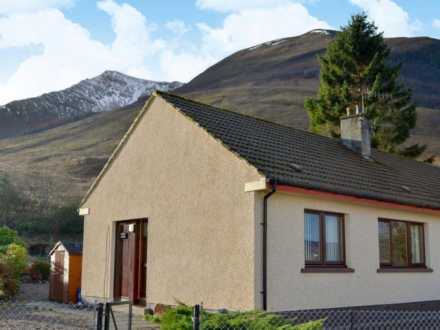 Laroch Cottage