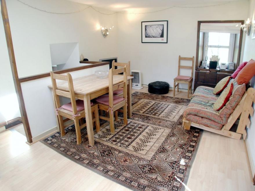 Ellon Cottage - W43335