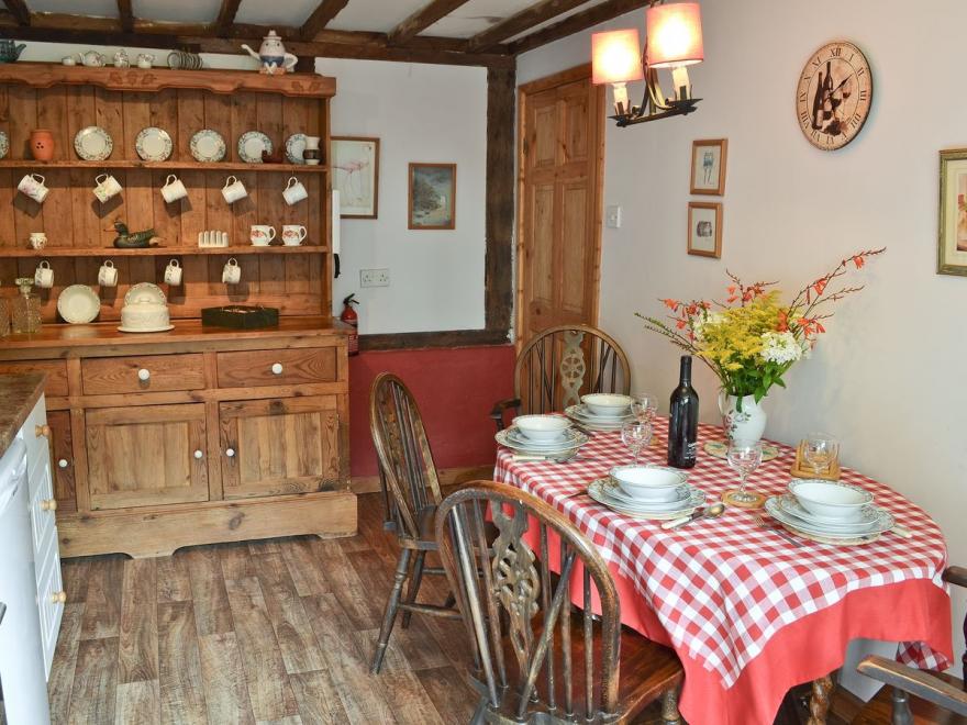 Henley Bridge Holiday Cottage