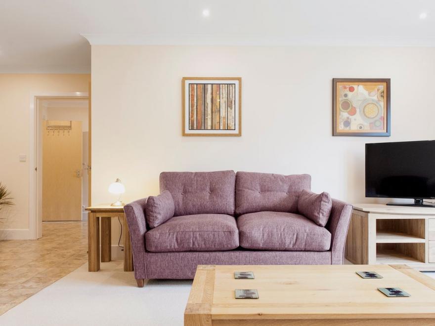 Camstay Longworth Avenue