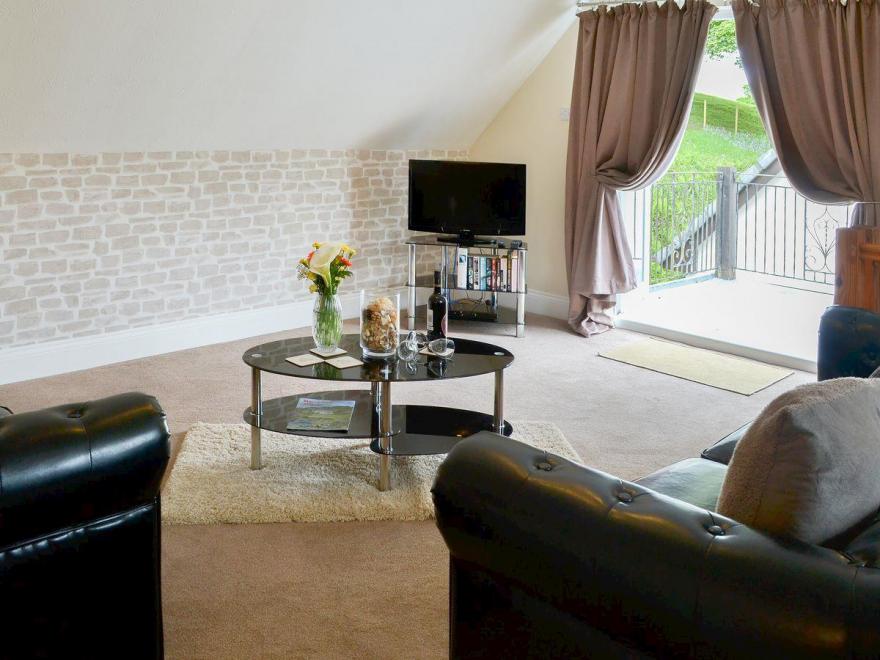 Rosecraddoc Manor - Lakeview