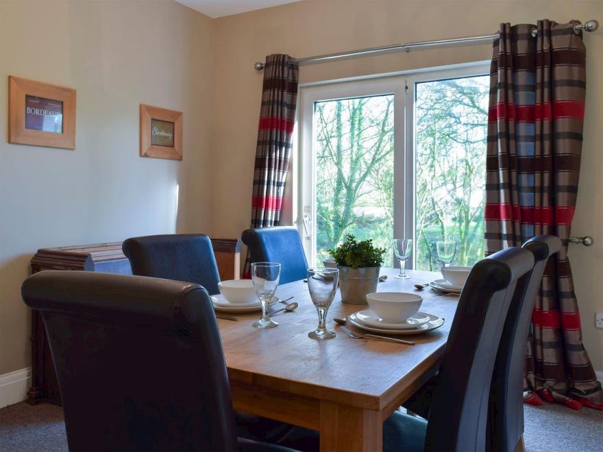 The Roses Cottage - W42499