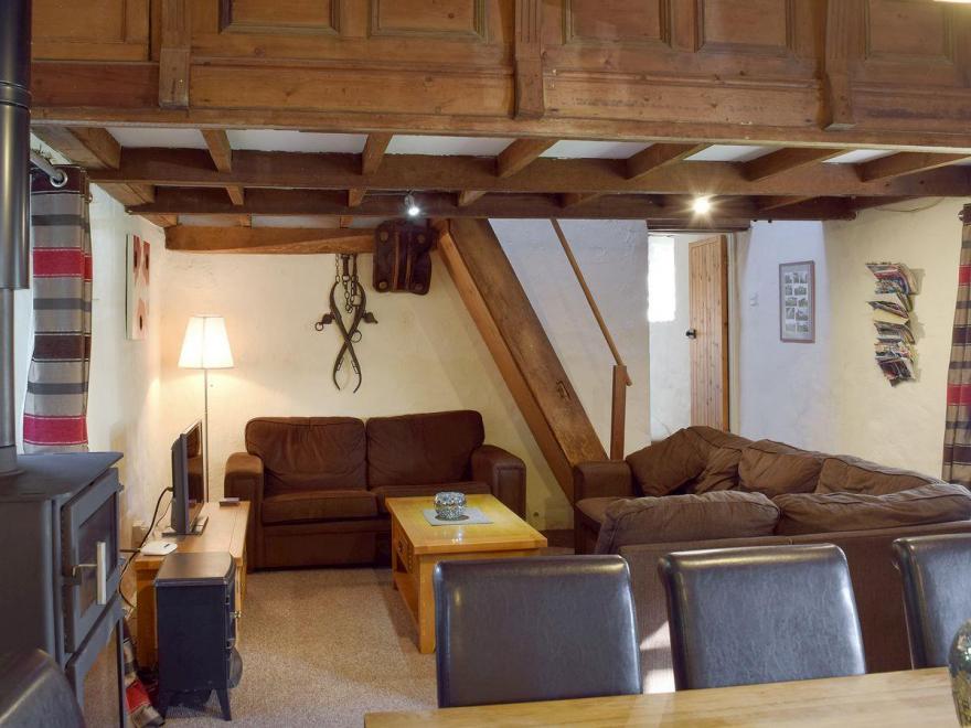 Granary Cottage - W42501