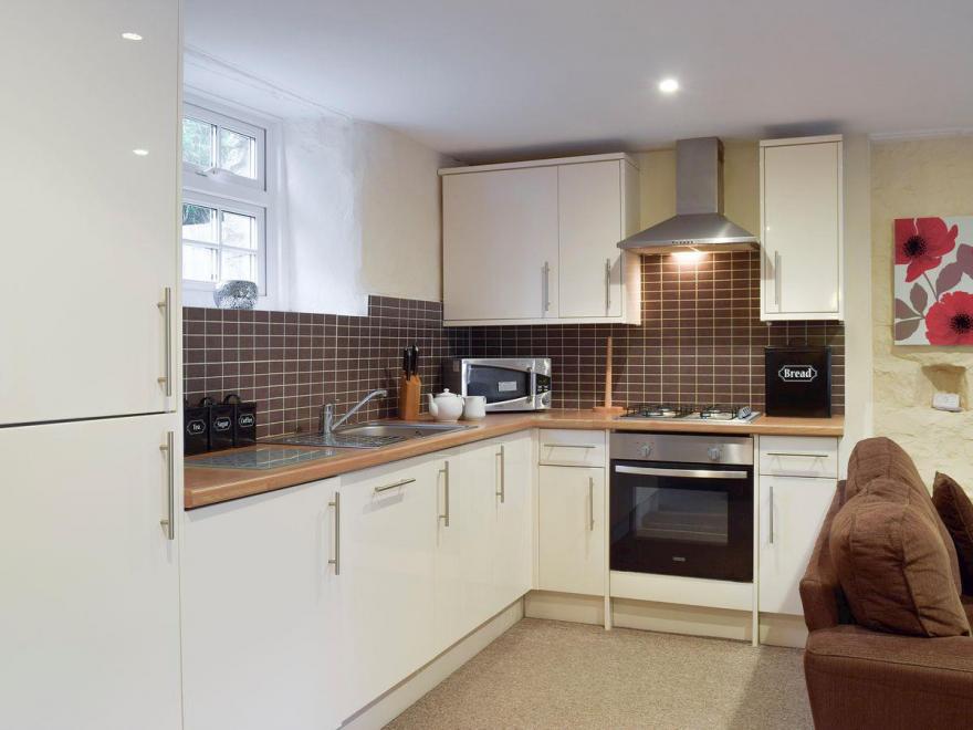 Stable Cottage - W42502