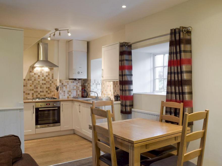 Swallows Cottage - W42505