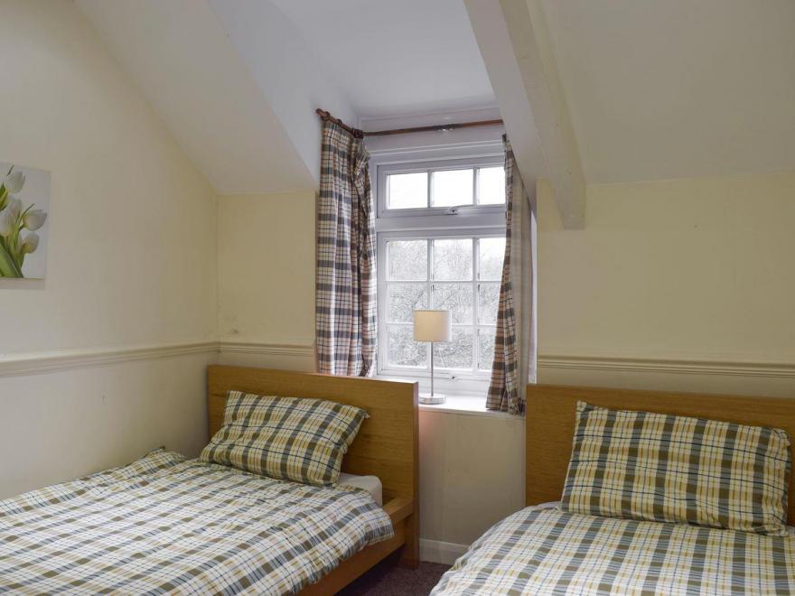 Swallows Cottage - W42505