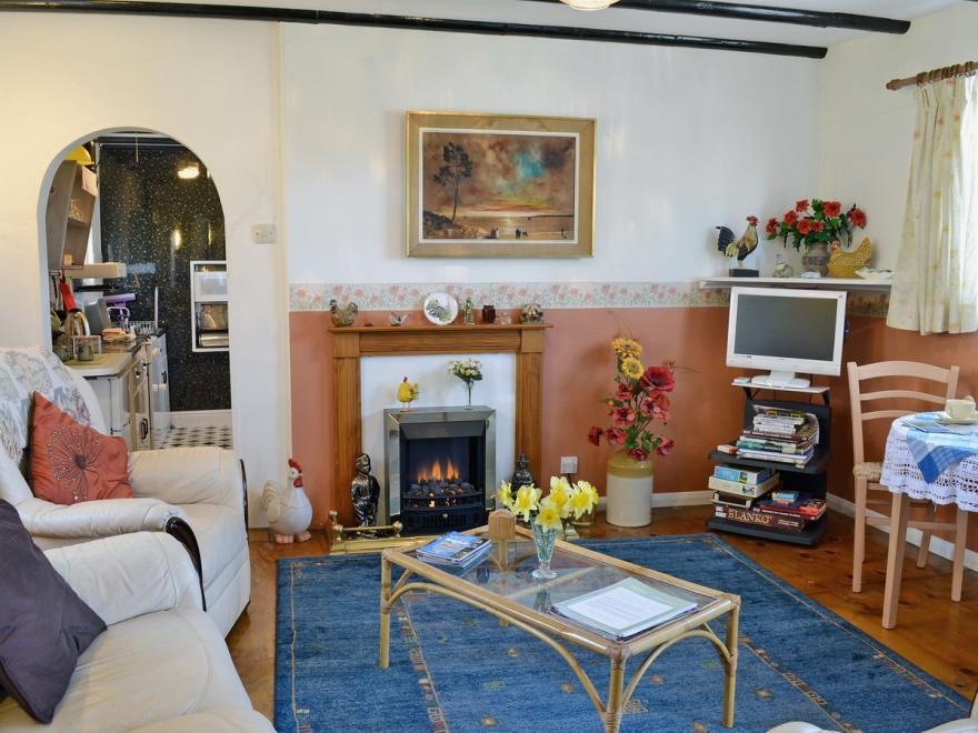 Henny Penny Cottage - W42569